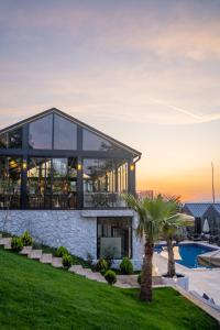 Bazén v ubytování Alya Kartepe Villa Hotel nebo v jeho okolí