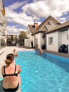 Bazén v ubytování Dobre smaki at Wczasowa8 sea resort nebo v jeho okolí