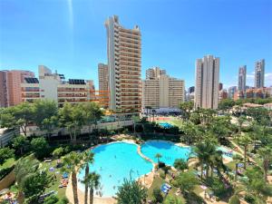 an aerial view of a pool in a city at Gemelos 22-1-5 in Benidorm