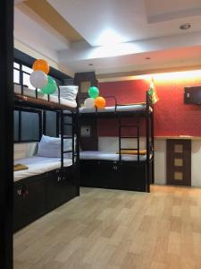 Postel nebo postele na pokoji v ubytování Bandra Dormitory Only for indian male