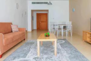 Posezení v ubytování SPACIOUS 3 Bedroom Apartm Beach Front (Side View)