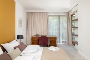 Posteľ alebo postele v izbe v ubytovaní ECRU 3-Bedroom Luxurious Apartment WWA21