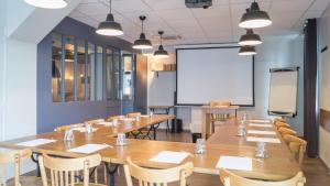 Εστιατόριο ή άλλο μέρος για φαγητό στο Logis Hotel Le Nouvel