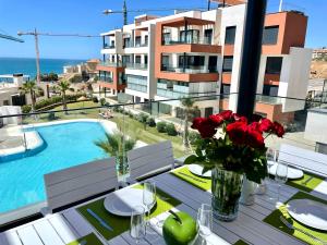Basen w obiekcie Luxury 3 Bedroom Penthouse lub w pobliżu