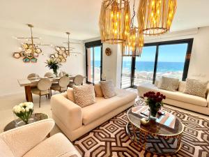 Część wypoczynkowa w obiekcie Luxury 3 Bedroom Penthouse