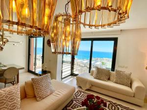 Część wypoczynkowa w obiekcie Luxury 3 Bedroom Penthouse