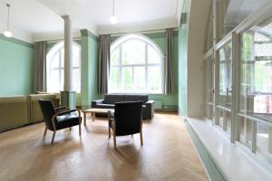 Posezení v ubytování Forenom Hostel Röykkä