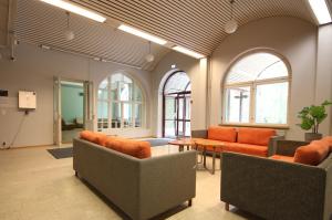 Posezení v ubytování Forenom Hostel Röykkä