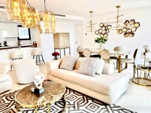 Część wypoczynkowa w obiekcie Luxury 3 Bedroom Penthouse