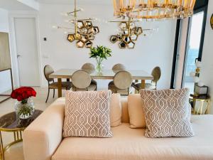Część wypoczynkowa w obiekcie Luxury 3 Bedroom Penthouse