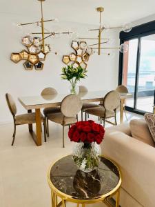 Część wypoczynkowa w obiekcie Luxury 3 Bedroom Penthouse