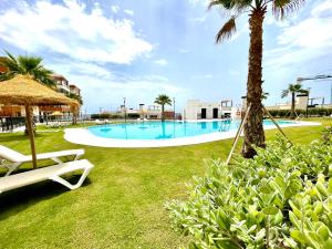 Basen w obiekcie Luxury 3 Bedroom Penthouse lub w pobliżu