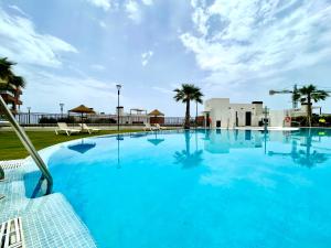 Basen w obiekcie Luxury 3 Bedroom Penthouse lub w pobliżu