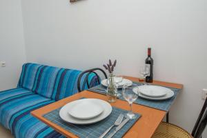 Gallery image of Lena's Apartments in Astrakeri