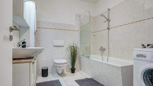 Koupelna v ubytování Residenz unter den Linden Specht + 21 fotografií
