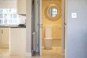 Et badeværelse på Saxon House + 45 billeder