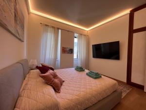Zdjęcie z galerii obiektu VAL DI SOLE 19-III piano- VISTA MARE- VISTA COLLINA-WIFI 100MG-ARIA CONDIZIONATA IN TUTTE LE STANZE -L'APPARTAMENTO E' STATO COMPLETAMENTE RINNOVATO NEL 2023 w Rapallo