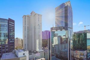 Γενική άποψη της πόλης Ώκλαντ ή θέα της πόλης από  αυτό το διαμέρισμα