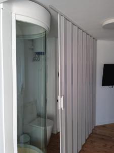 Koupelna v ubytování Ereta Rooms Habitaciones baño privado