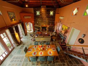 A seating area at Tsagkarada Country Estate with Pool