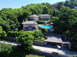 The swimming pool at or close to Tsagkarada Country Estate with Pool