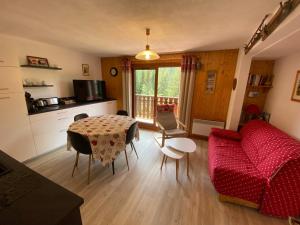 Posedenie v ubytovaní Appartement paisible à Châtel avec Multi Pass dès 3€/jour, proche centre et jardin d'enfants - FR-1-693-12