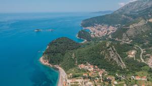 an aerial view of the amalfi coast at Apartments Bonazza in Petrovac na Moru