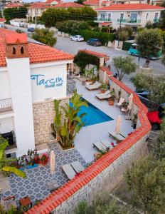 A view of the pool at Tarcin Alacati Hotel or nearby