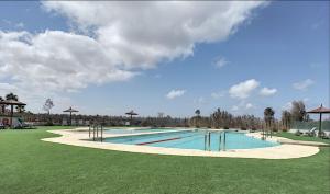 The swimming pool at or close to Vista de Flamencos