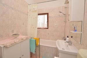 Koupelna v ubytování House MARLU