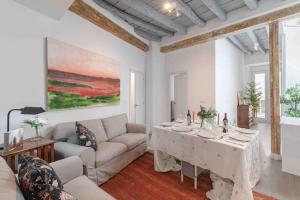 Posezení v ubytování Céntrico, acogedor y amplio piso en Sevilla