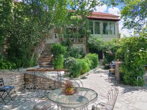 Κήπος έξω από το Penelope suite