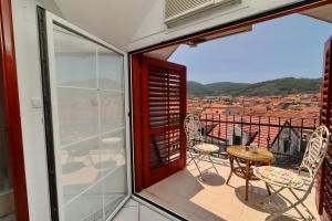 Nespecifikovaný výhled na hory nebo výhled na hory při pohledu z apartmánu + 37 fotografií