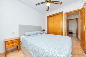 Fotografie z fotogalerie ubytování Apartamento con piscina Los Altos v destinaci Torrevieja