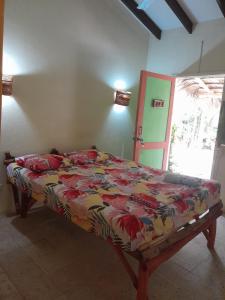 Katil atau katil-katil dalam bilik di Yes Papa! Rooms only 100m from the beach!