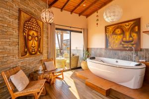 Баня в Shiva Boutique Hotel - Praia do Rosa