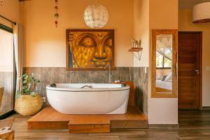 Баня в Shiva Boutique Hotel - Praia do Rosa
