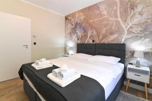 Posteľ alebo postele v izbe v ubytovaní Villa Suzana with Heated Pool and outdoor billiards