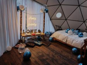 Postel nebo postele na pokoji v ubytování MANDALA CAMP