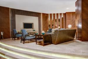 Posezení v ubytování Sheraton Grand Samsun Hotel