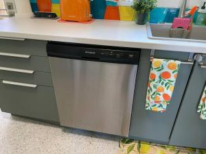 A kitchen or kitchenette at The Flamingo Palms private 1bd 1ba Unit in Duplex