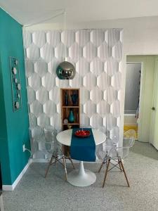 A seating area at The Flamingo Palms private 1bd 1ba Unit in Duplex