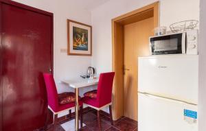 מטבח או מטבחון ב-Apartments Ruža Dragove Dugi otok