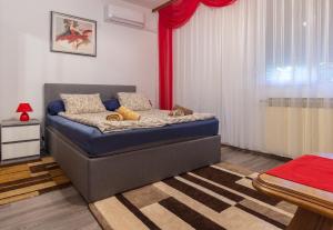 מיטה או מיטות בחדר ב-Apartments Ruža Dragove Dugi otok