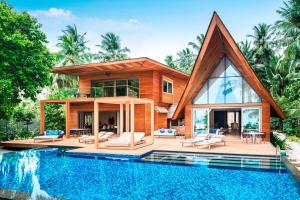 Bazén v ubytování The St. Regis Maldives Vommuli Resort nebo v jeho okolí
