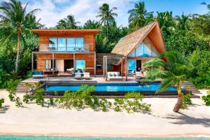 Bazén v ubytování The St. Regis Maldives Vommuli Resort nebo v jeho okolí