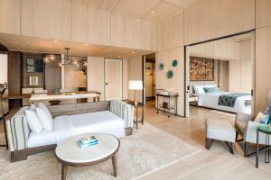 Posezení v ubytování The St. Regis Maldives Vommuli Resort
