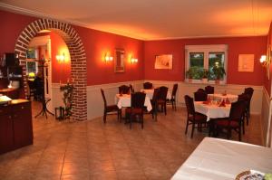 Restaurace v ubytování Hotel & Restaurant Märkische Schweiz