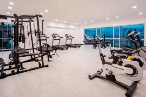 Fitness centrum a/nebo fitness zařízení v ubytování Four Points by Sheraton Cuenca