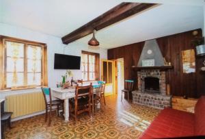Μια τηλεόραση ή/και κέντρο ψυχαγωγίας στο Casa delle foglie sussurranti